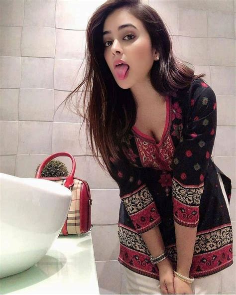 desi leaked porn pics|Cute Desi Leaked